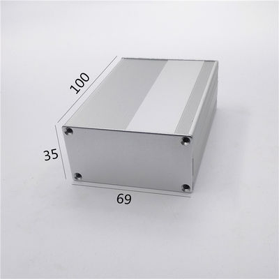 69 * 35 * 100 मिमी विभाजित शरीर Sandblasting भूतल Extruded एल्यूमीनियम संलग्नक बक्से